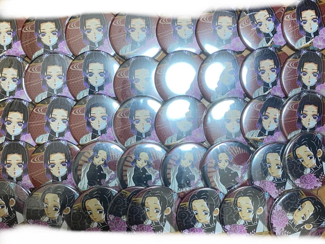 胡蝶しのぶ 缶バッジセット 40個 - メルカリ