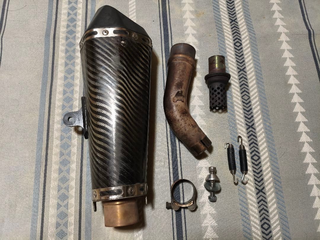 セルケトテーパー スリップオンマフラー SV650 年式：16-21 - メルカリ