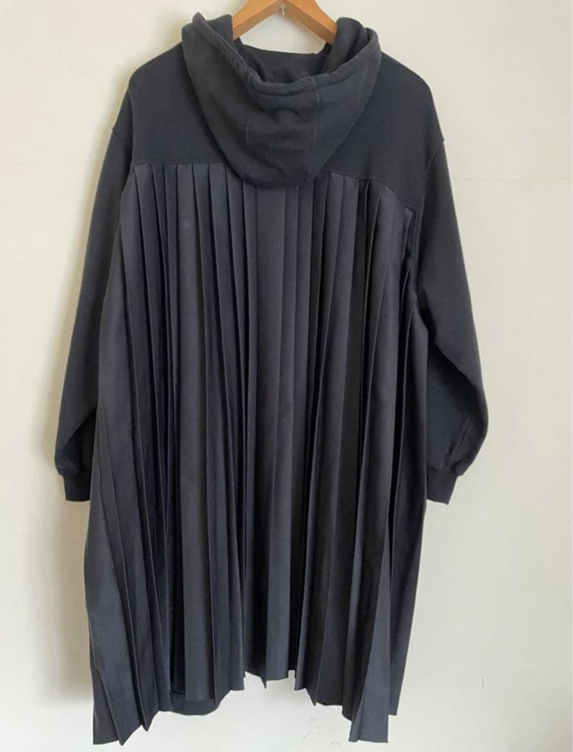 non tokyo バックプリーツスウェットワンピースブラック フード パーカー