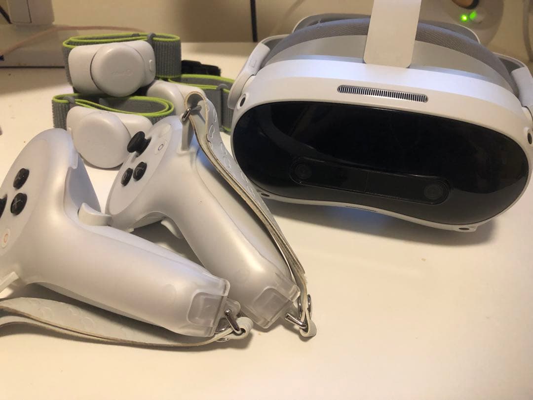 pico4 ultra + motion tracker 3つ PICO、腰に装着するモーショントラッカー「PICO Motion Tracker Waist