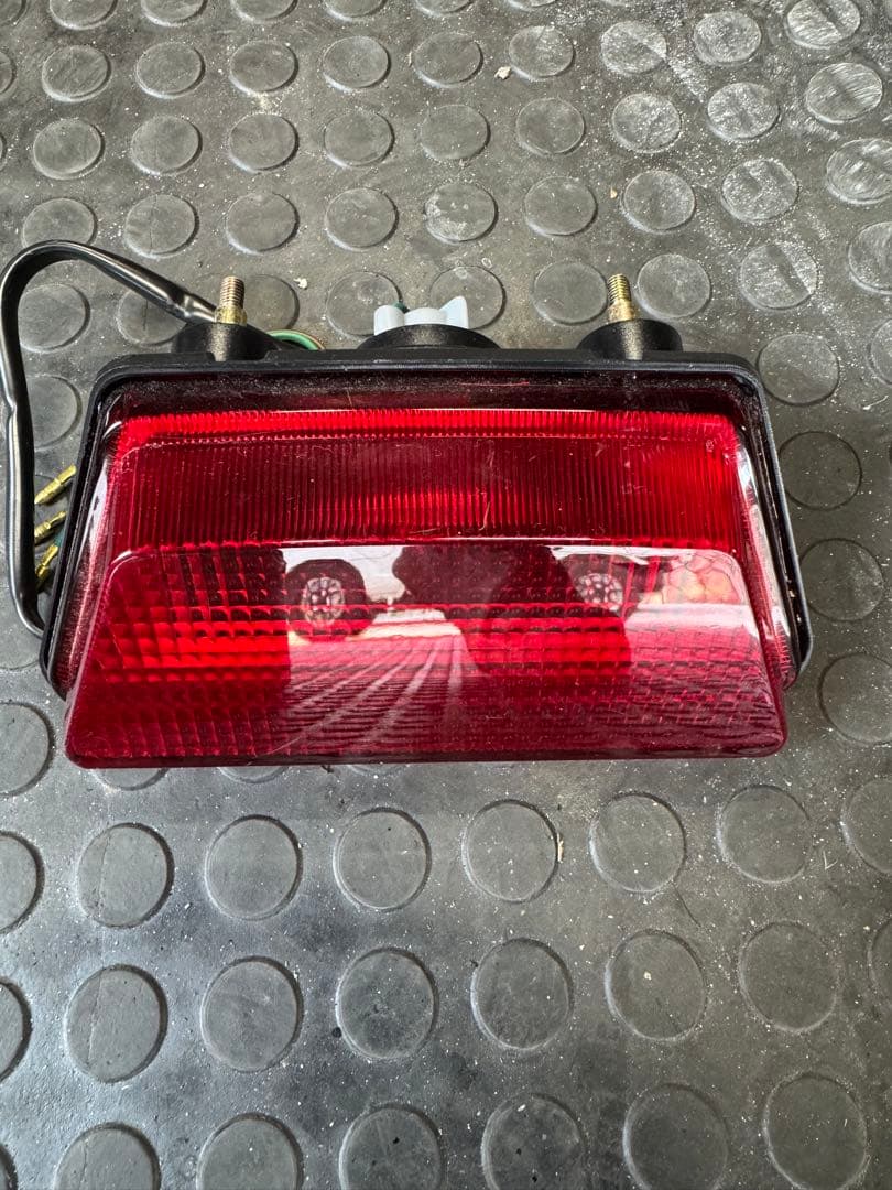 cbr400f テールランプ Amazon | CBR400F用 LEDテールランプASSY（クリアー） | テールランプ