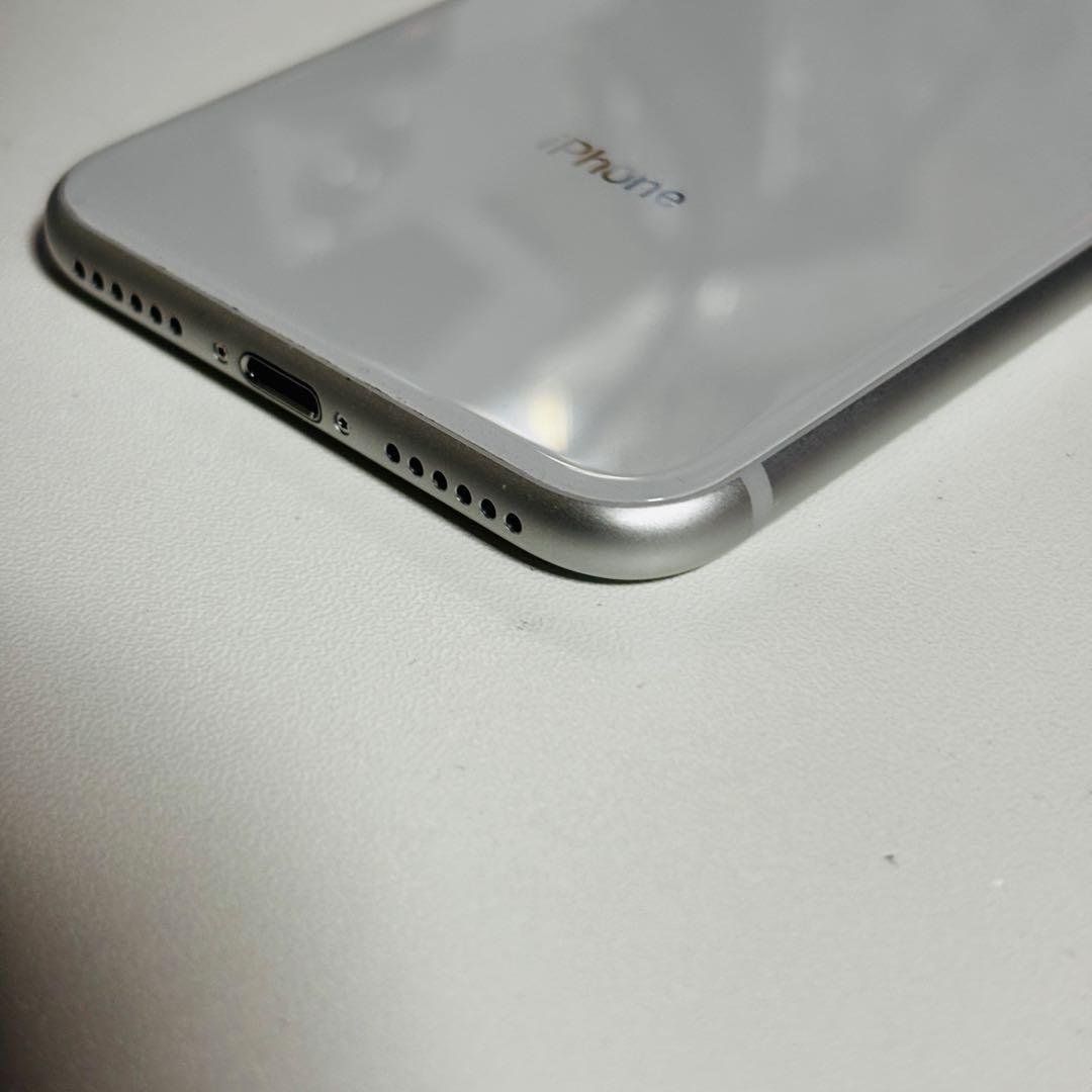 極美品】SIMフリー iPhone 8 シルバー 64GB - メルカリ