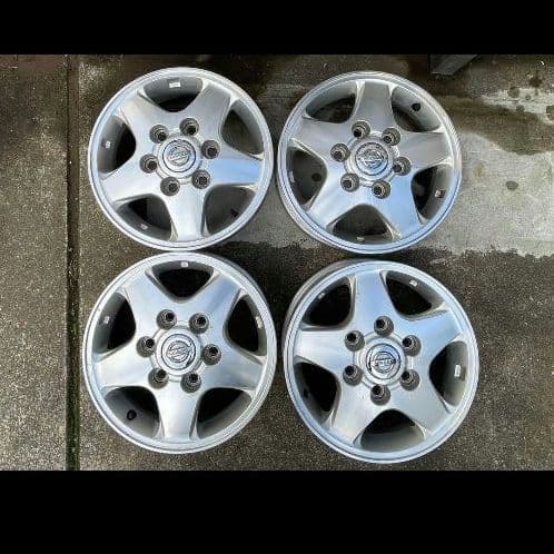 日産 E25キャラバン 純正アルミホイール15インチ 4個セット - メルカリ