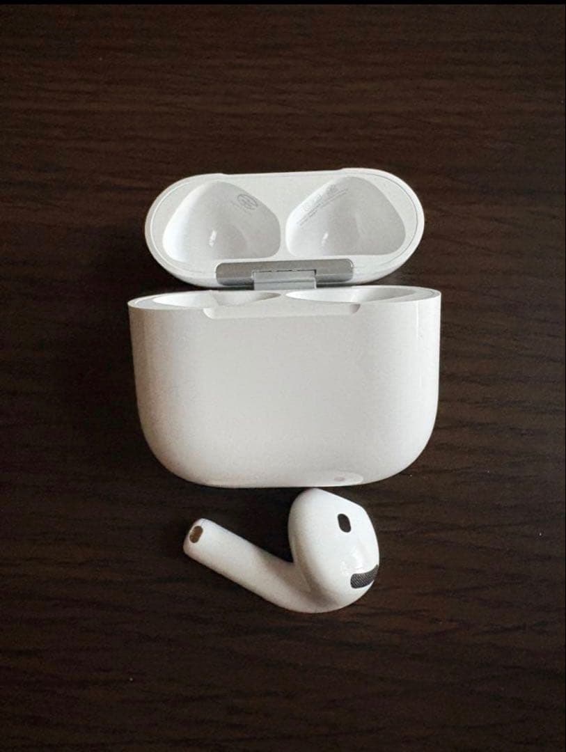 【時悦様用】Apple Airpods 第4世代　ANC有　右本体とケースのみ 時悦様用】Apple Airpods 第4世代 ANC有 右本体とケースのみ Amazon.co