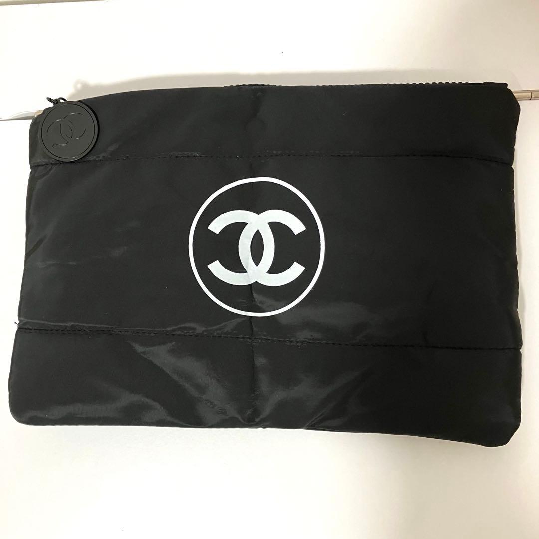 シャネル CHANELノベルティ ポーチ ビッグサイズ クラッチバッグ 黒色
