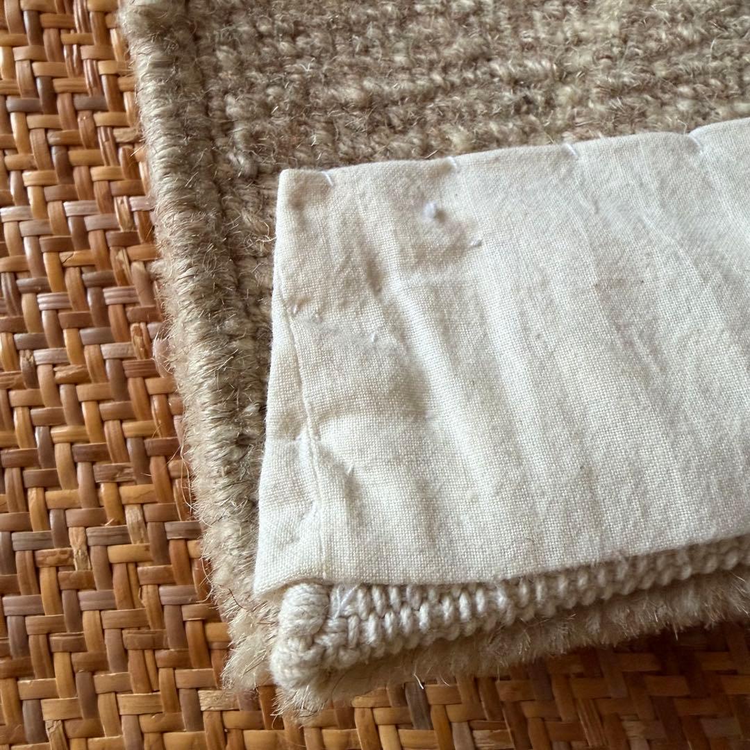 チベタンラグ シートラグ チェアマット 雲ナチュラル - メルカリ