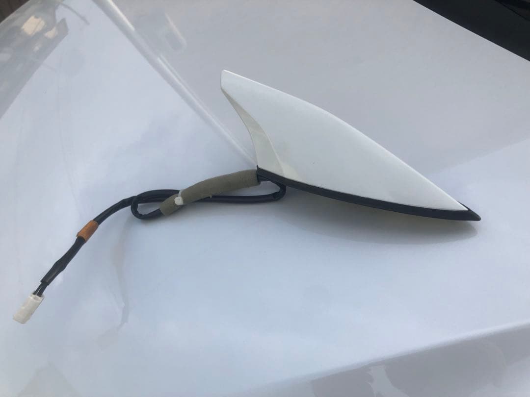 モデリスタ トップノットアンテナ シャークアンテナ トヨタ プリウス LEDトップノットアンテナ モデリスタ シャーク