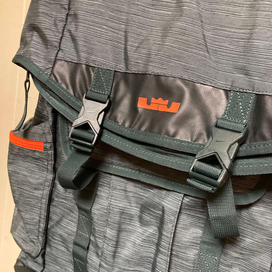NIKE ナイキ レブロンジェームズ リュック 大容量 max air - メルカリ
