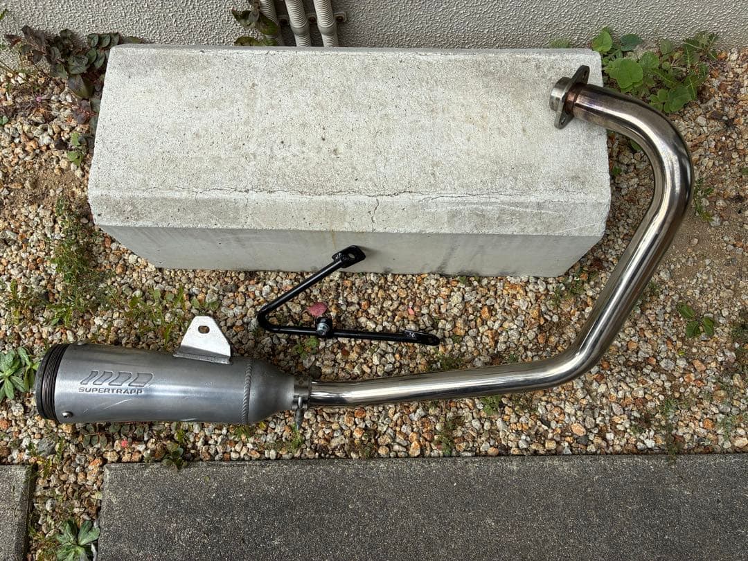SUPERTRAPP マフラー エイプ100 imgrc0092021131.jpg