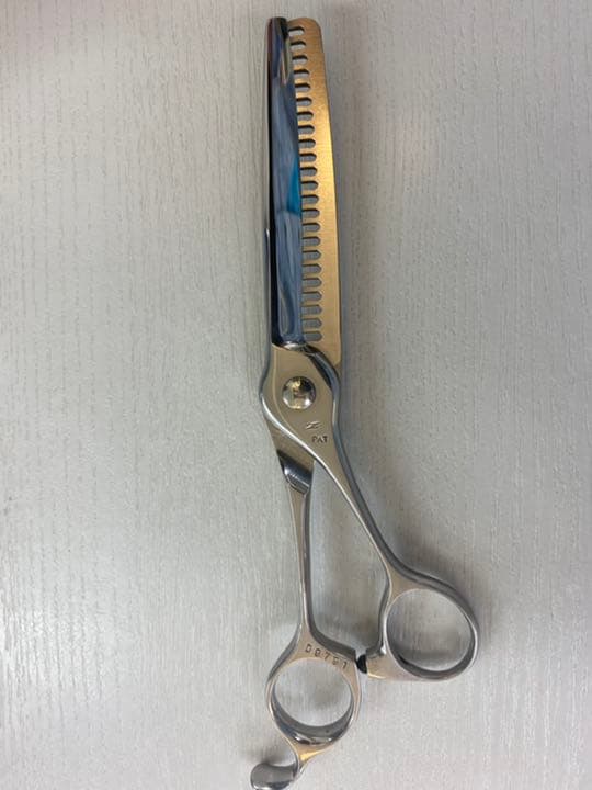 ナルトシザー四梳き 美品 ナルトシザー 四梳きスラストゆうB23 ナルト