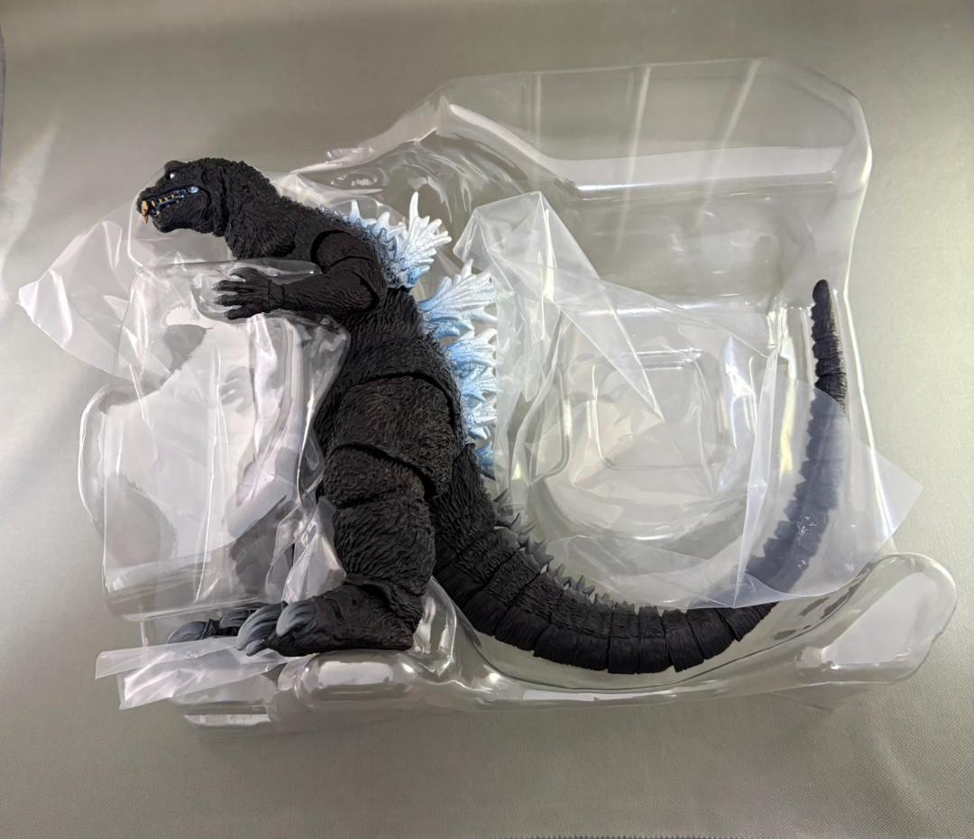 S.H.MonsterArts ゴジラ（2001）放射熱線Ver.　中古美品