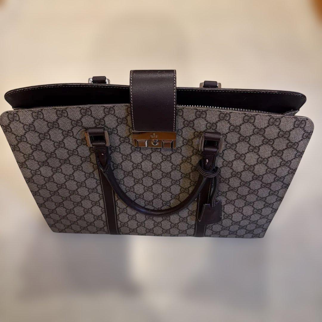 美品　グッチ　Gucci GGパターン ビジネスバッグ　ノートパソコン収納 楽天市場】【バッグ】GUCCI グッチ GGプラス PCケース パソコンバッグ