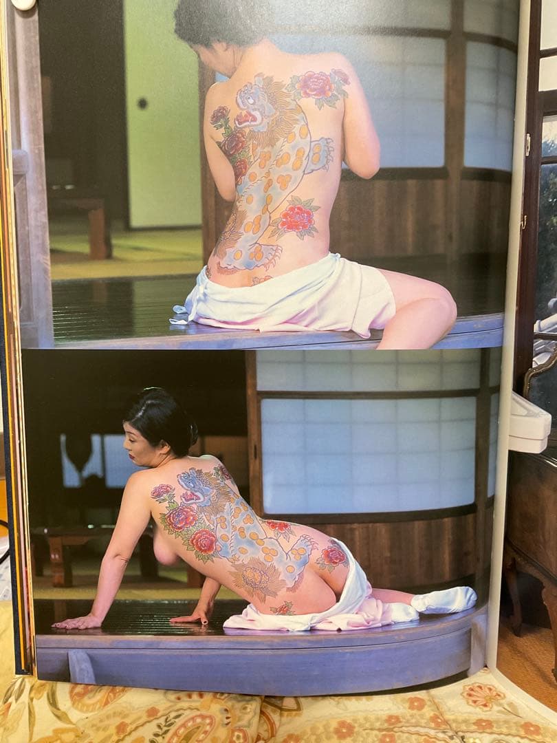 艶(あで)姿(すがた)女(おんな)図鑑(ずかん)特別篇 刺青と白い肌