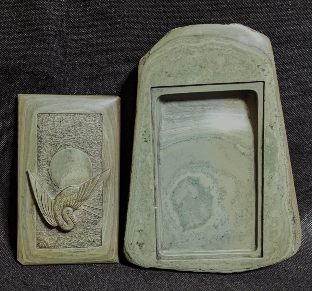 【ゆう】　◆渭原硯（日昇翔鶴文蓋付天成硯／翠緑に波紋／銘刻／朝鮮北部） 渭原寿山硯 - 名古屋・徳川美術館 | The Tokugawa Art Museum