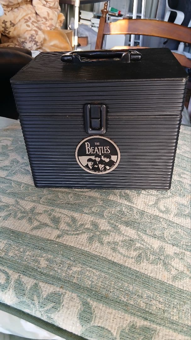 レア　THE BEATLES CD専用ボックス THE BEATLES|CD BOX|【ハードオフ公式通販】オフモール|2010480000032353