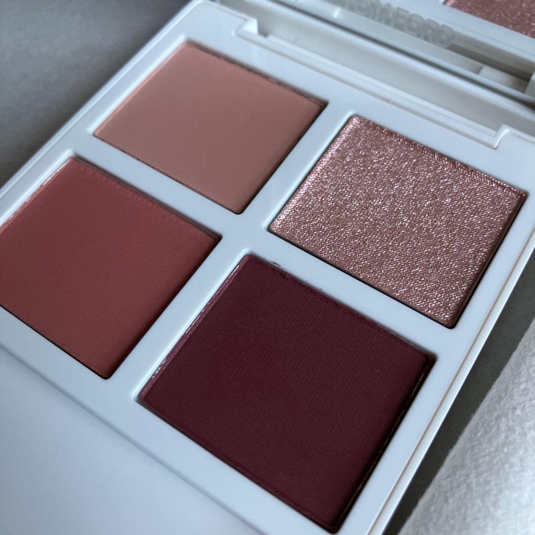 トムフォード アイシャドウ ソレイユアイカラークォード 01SN シャレー