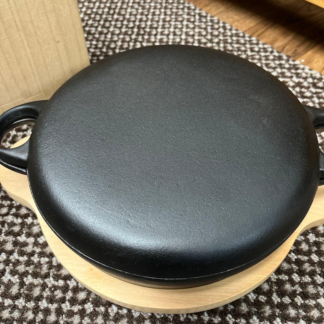 新品未使用)盛栄堂 南部鉄器 万能鍋丸浅型 22㌢ ダッチオーブン 及源