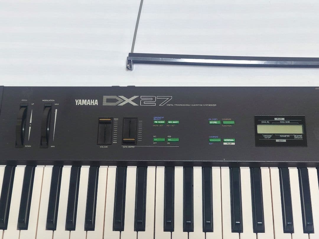 YAMAHA DX27 FM音源 61鍵 ヤマハ シンセ 80年代 出音難あり - メルカリ