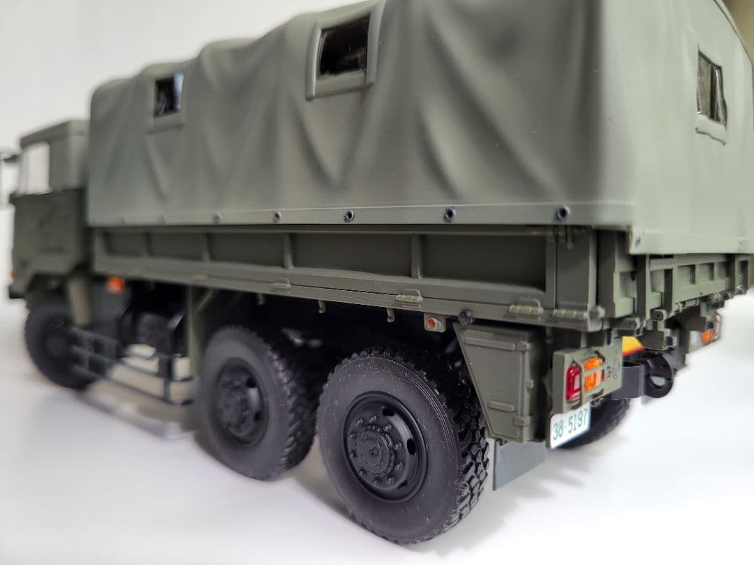 陸上自衛隊31/2tトラック（SKW-476）1/35 - メルカリ