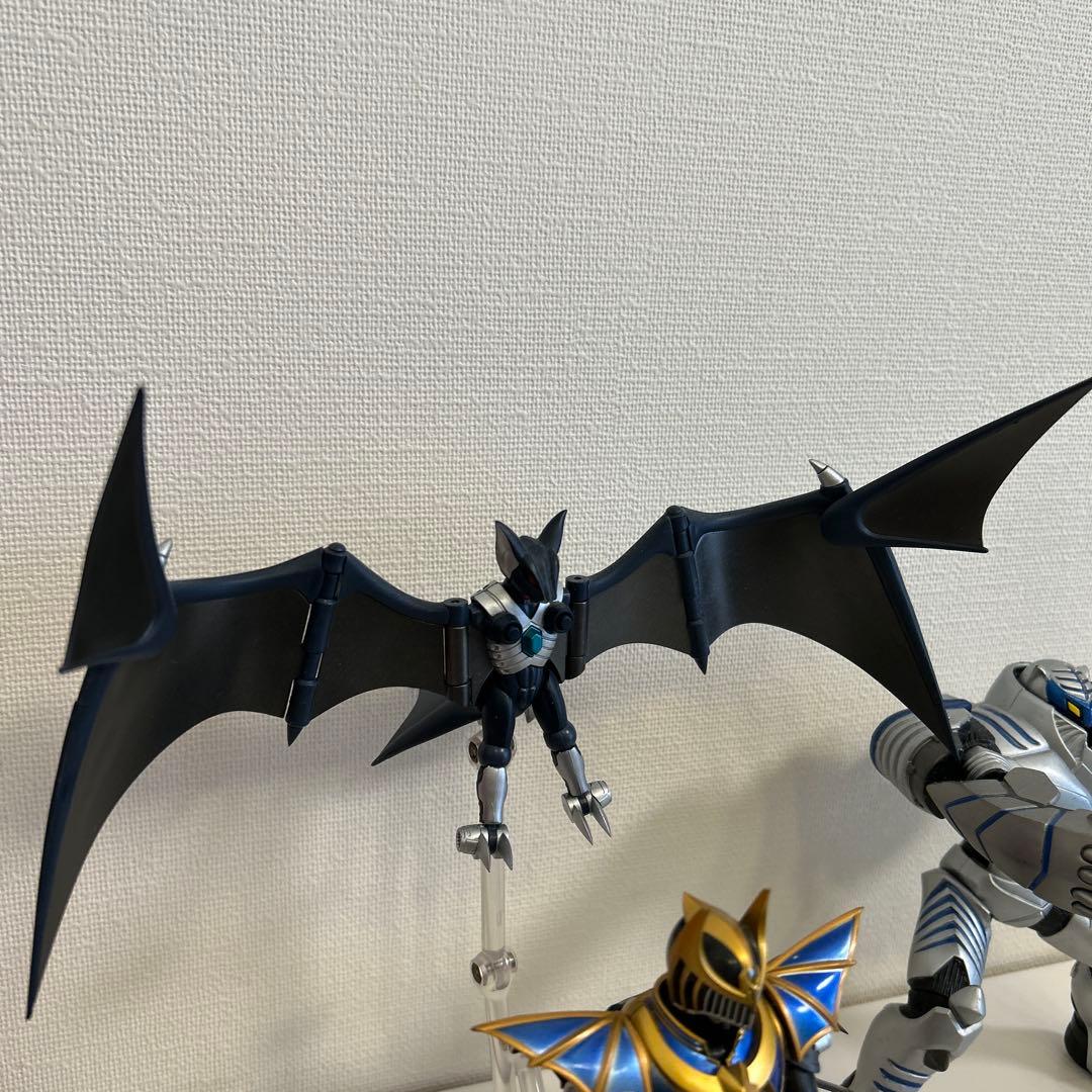 S.H.figuarts フィギュアーツ 仮面ライダー龍騎ミラーモンスター 真骨