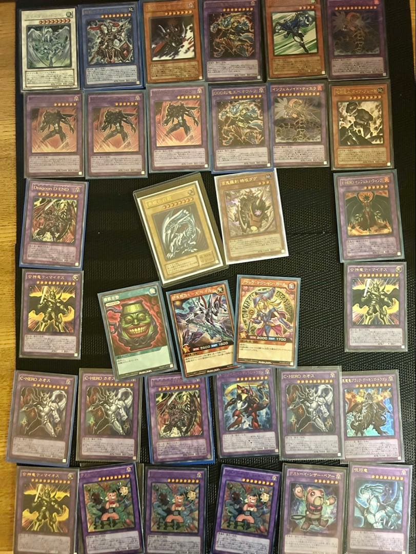 遊戯王引退品。粛清デッキ 合計500枚ほどスーパーレア以上のみ。 遊戯王引退品。粛清デッキ 合計500枚ほどスーパーレア以上のみ。