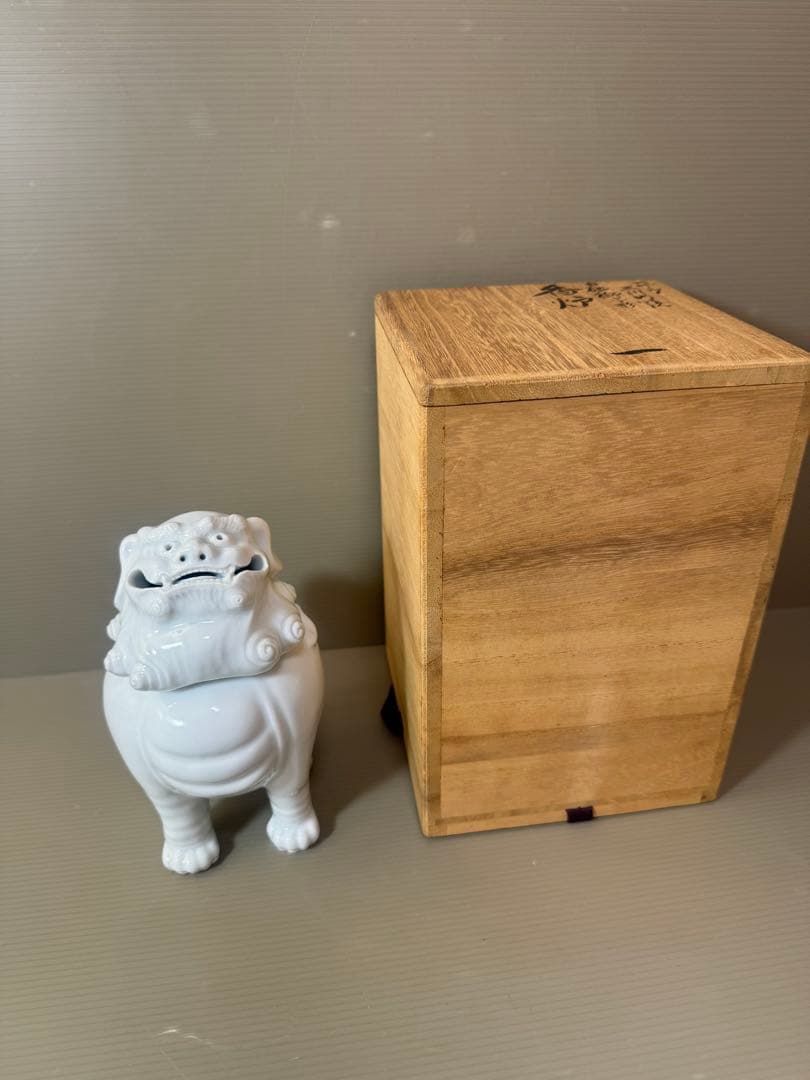 2905 無形文化財 平戸 三川内焼 白磁獅子 香炉 陽山松太郎作
