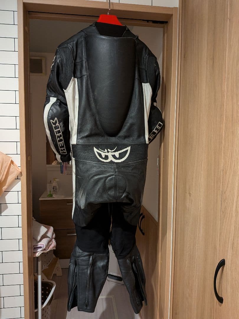 BERIK ベリック Lサイズ レーシングスーツ 革ツナギ - メルカリ