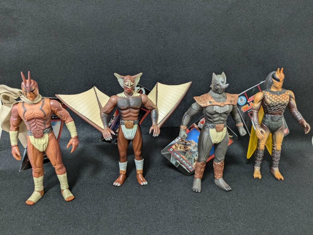 激レア☆仮面ライダークウガ☆グロンギ怪人10体セット☆BANDAI - メルカリ