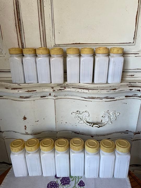 かず様専用 スパイスジャー 13個 Griffith グリフィス 調味料入 - メルカリ