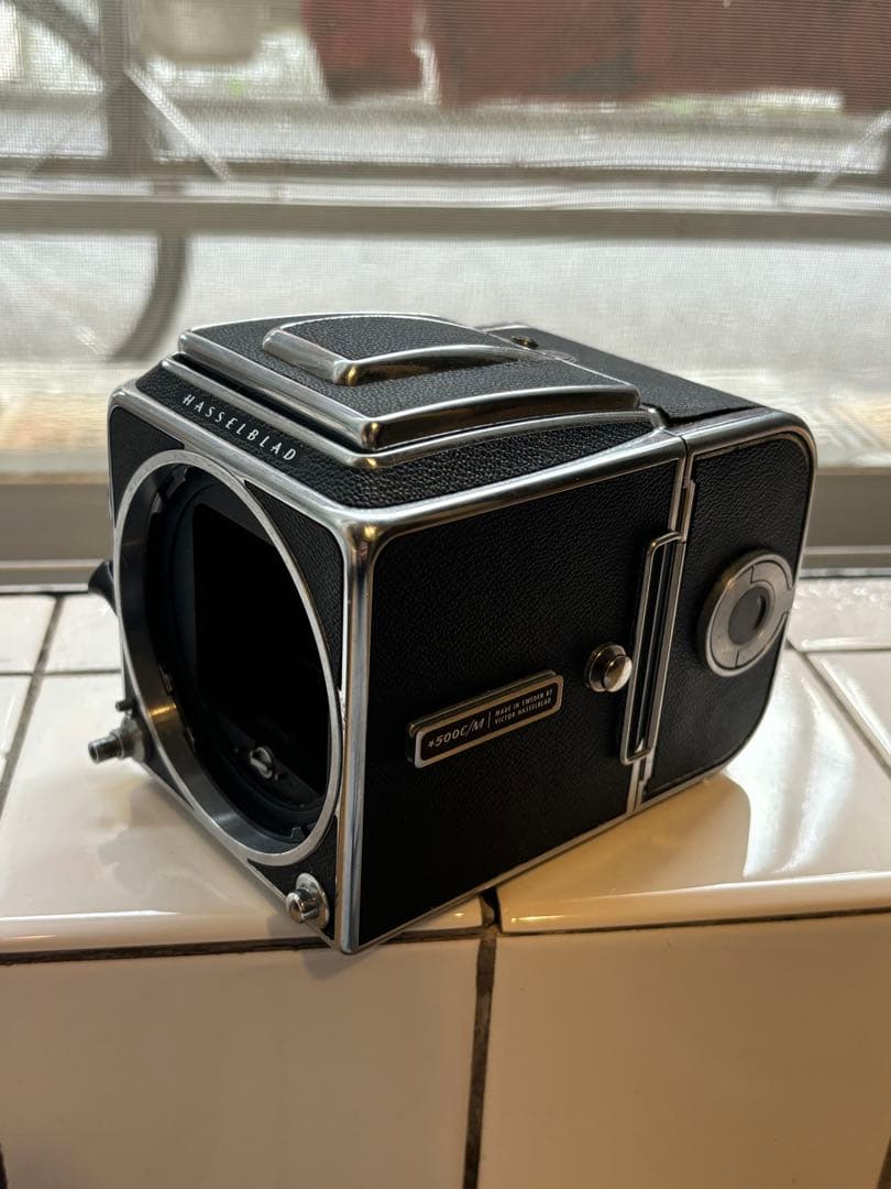 Hasselblad 500CM フィルムバック A24 付 Hasselblad 500CM フィルムバック A24 付 - メルカリ