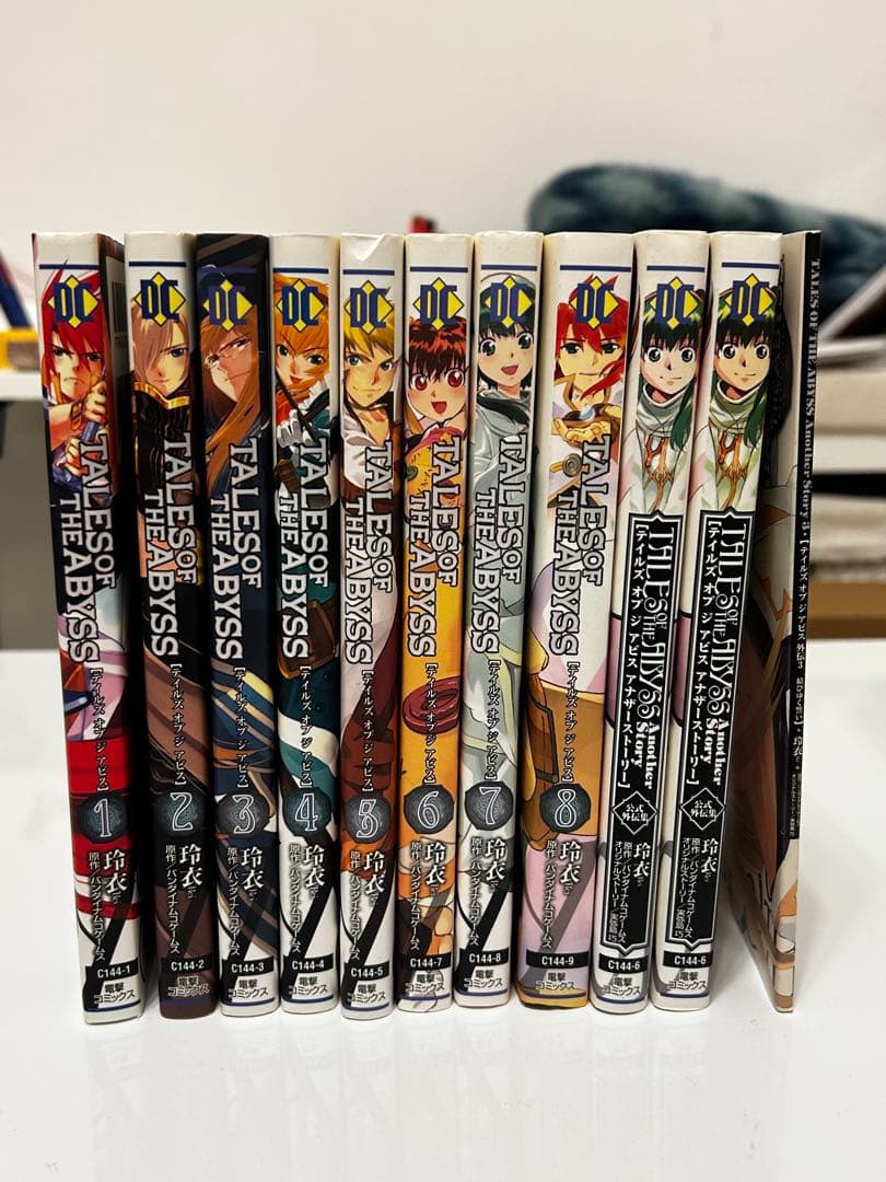 テイルズオブジアビス マンガ 小説など Amazon.co.jp: テイルズ オブ ジ アビス 文庫 全6巻完結セット (集英社