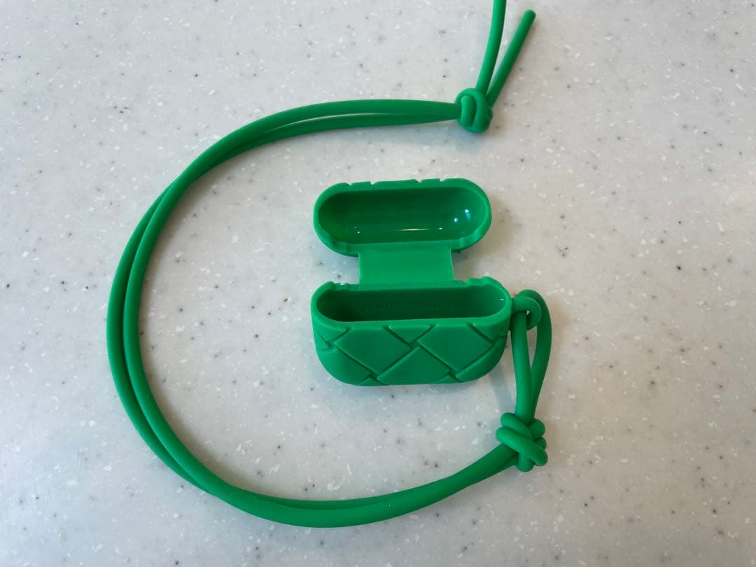 ボッテガ エアーポッズケース グリーン　Airpods ボッテガヴェネタ BOTTEGA VENETA AirPods Proケース エアーポッズ