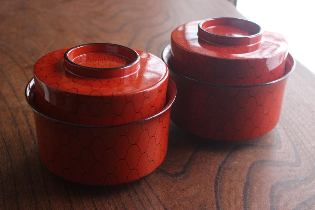 デッドストック！上質朱漆に風情ある網目文の映える筒形大椀2点（検京塗煮物椀 デッドストック！上質朱漆に風情ある網目文の映える筒形大椀2点（検京