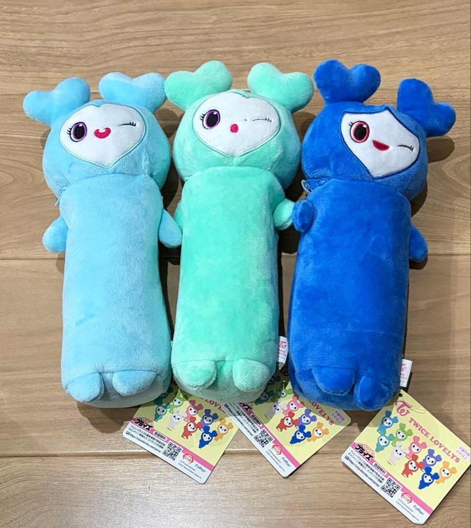 TWICE LOVELYS のびふにゃポーチ 3種セット - メルカリ