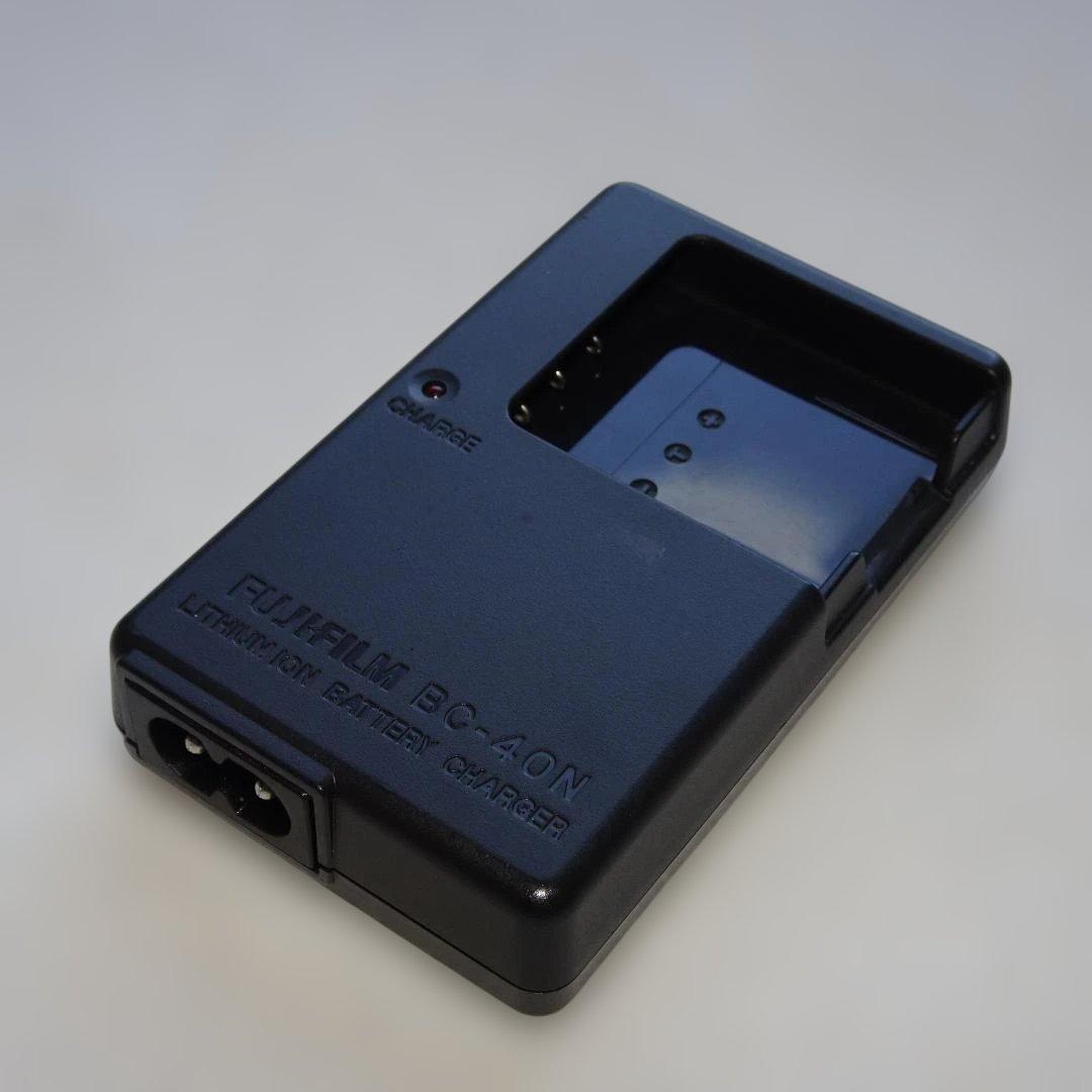 フジフイルム FinePix j50 8.2MP コンパクトデジタルカメラ