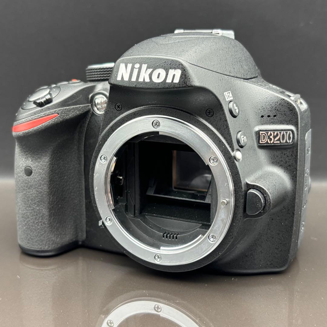 ショット数2427 Nikon D3200 ダブルズームキット デジタル一眼レフ