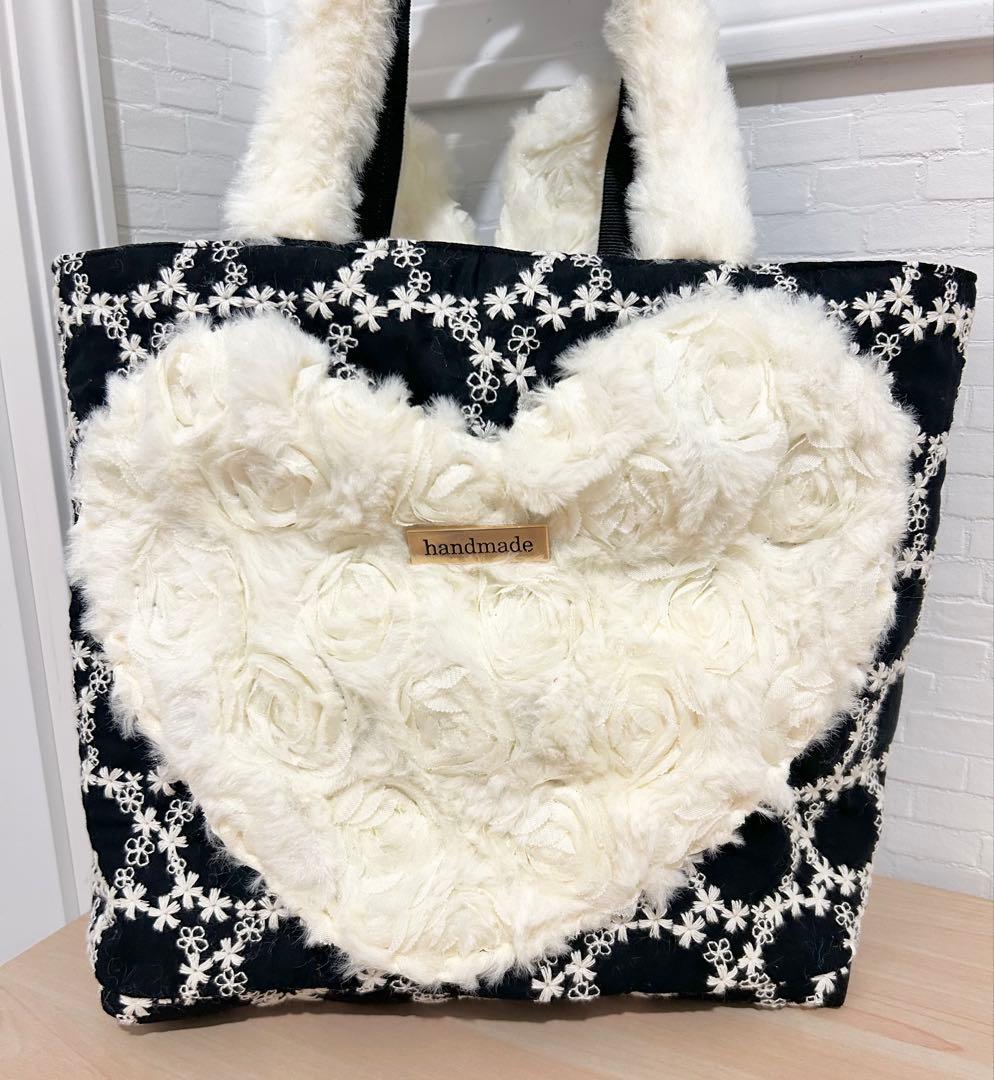 コヤンイサムチョン アンコちゃん 刺繍生地 フリルトートバッグ - メルカリ