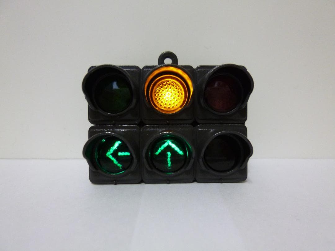 本物志向改造 信号機ガチャ（青色矢印3灯 ブラックグレー マニュアル