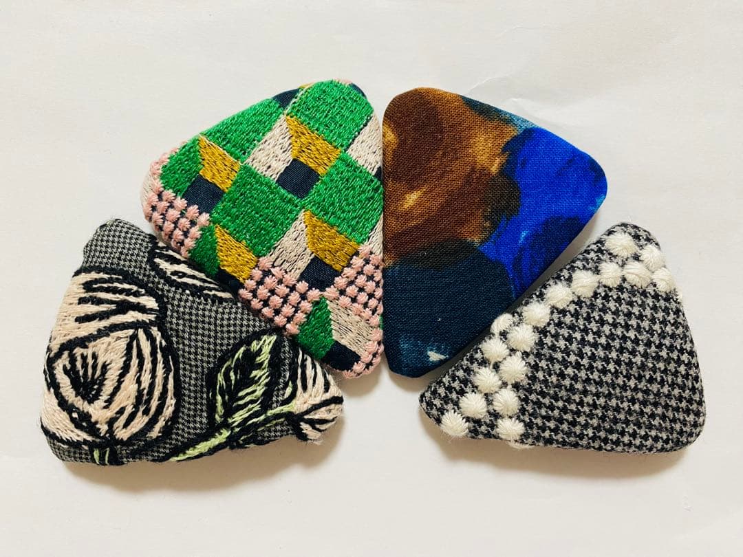 春のハッピーセット 05 ハンドメイド ミナペルホネン パッチンピン