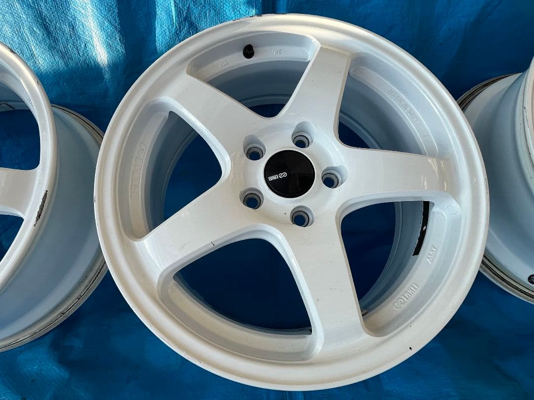 ENKEI エンケイ PF05 17×7.0J 45 PCD114.3 5穴