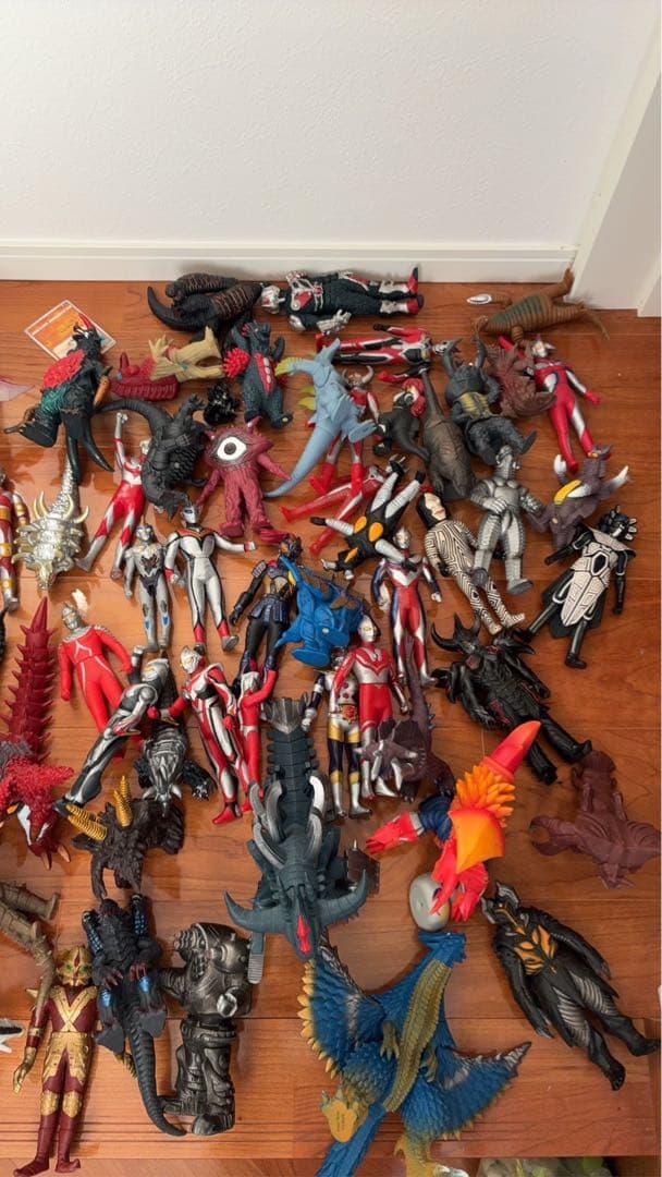 ウルトラマンシリーズ 怪獣フィギュア セット ウルトラマンシリーズ 怪獣 セット - メルカリ