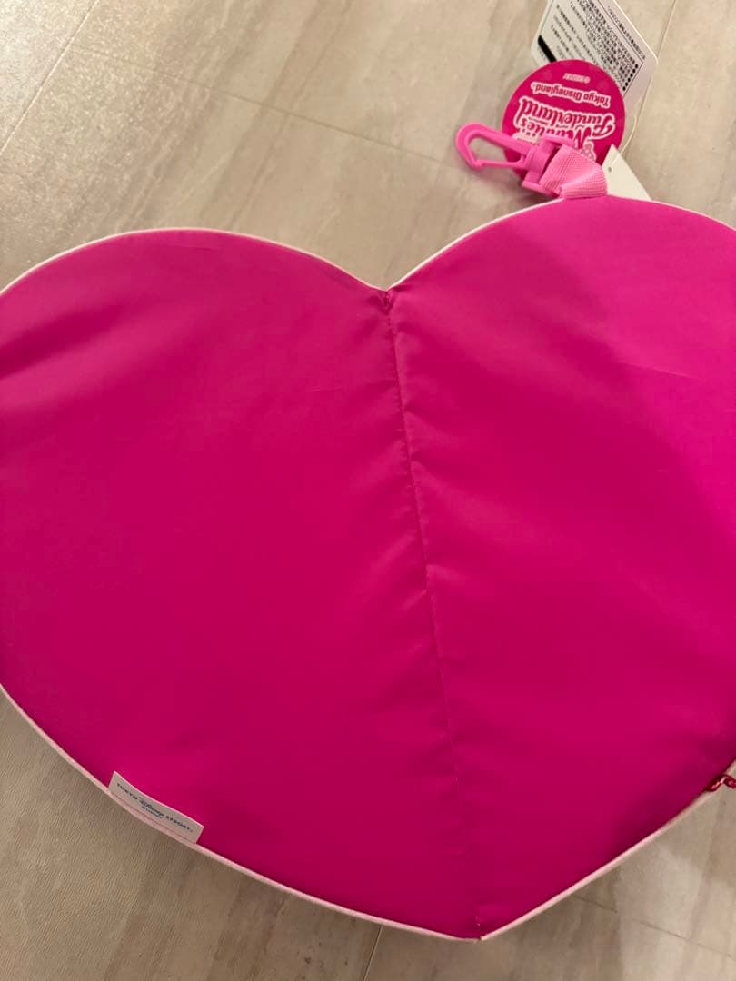 ミニーマウス♡パルパルーザ♡ファンダーランド ハート型 ♡ポータブル