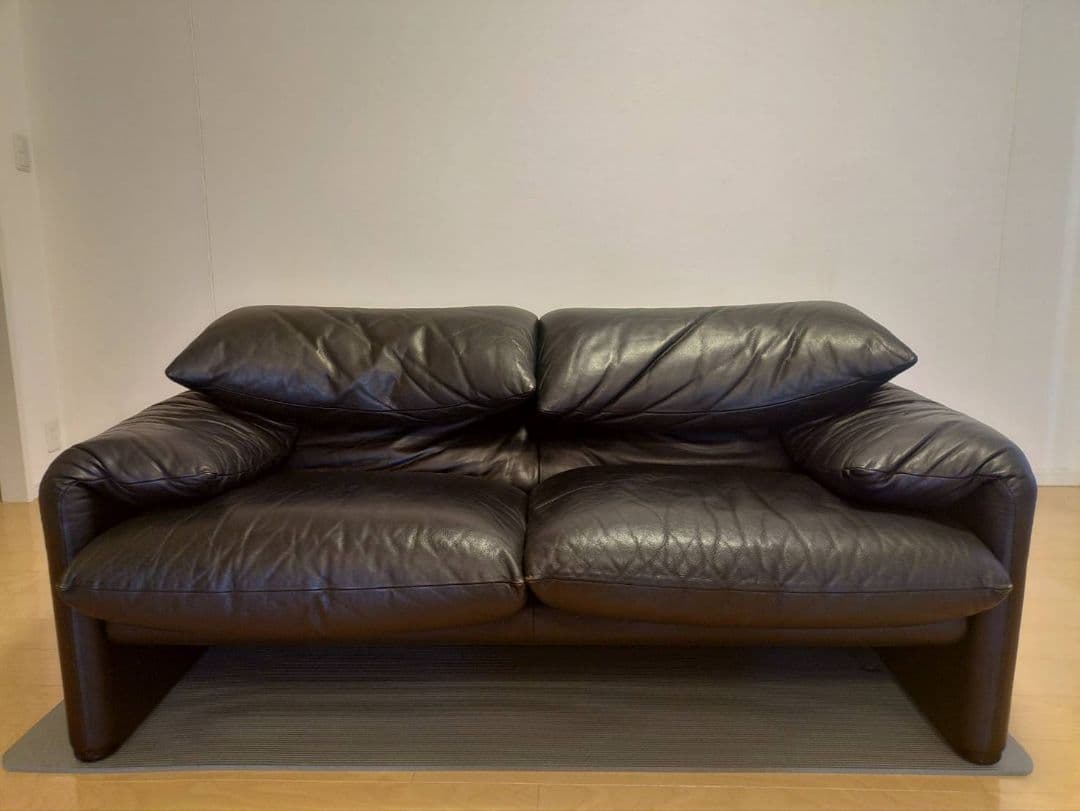 カッシーナ・マラルンガ黒革 ブラックレザー 2人掛けソファ - メルカリ