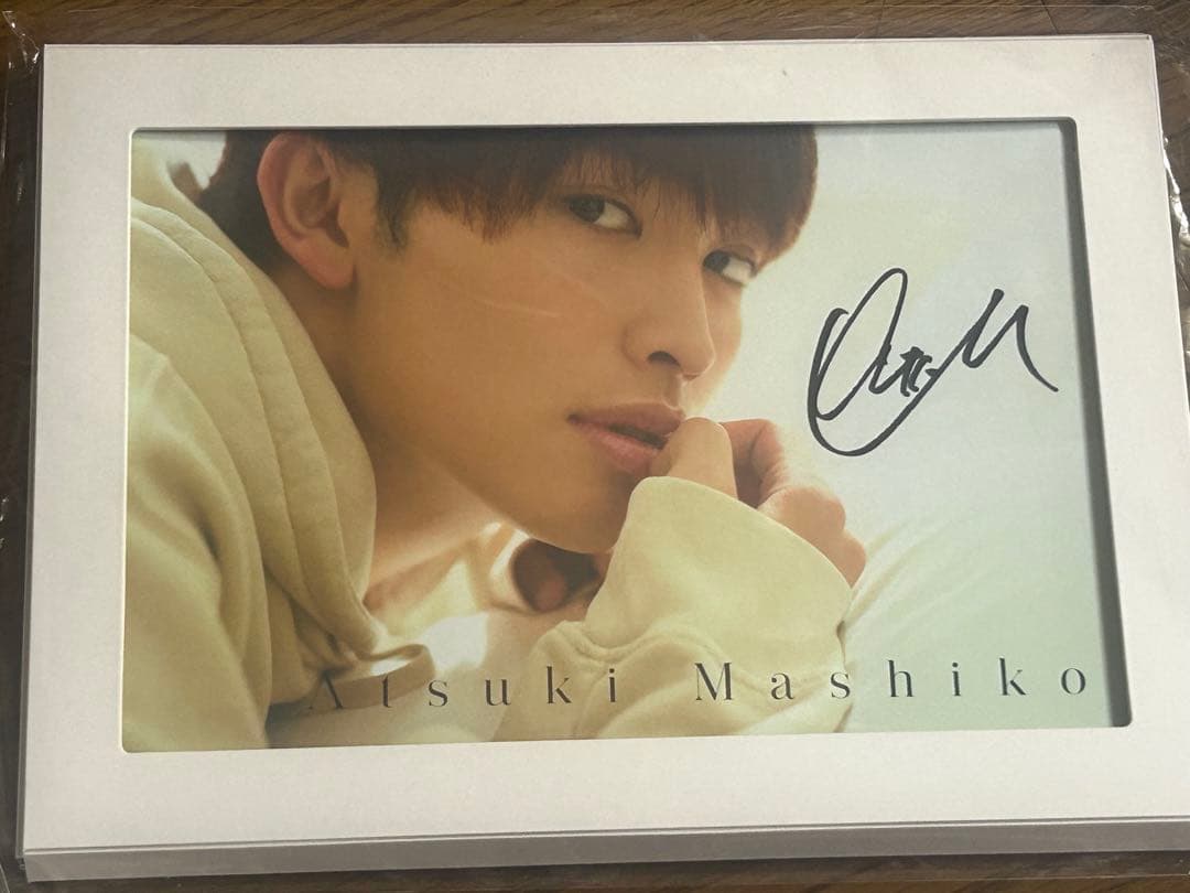 GENIC 増子敦貴 カレンダー サイン付き - メルカリ