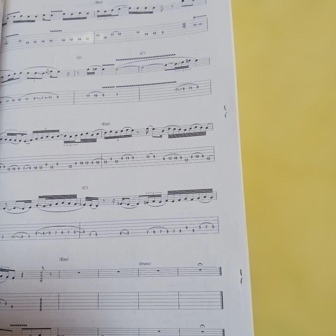 輸入楽譜JOE SATRIANI IS THERE LOVE IN SPACE？ - メルカリ