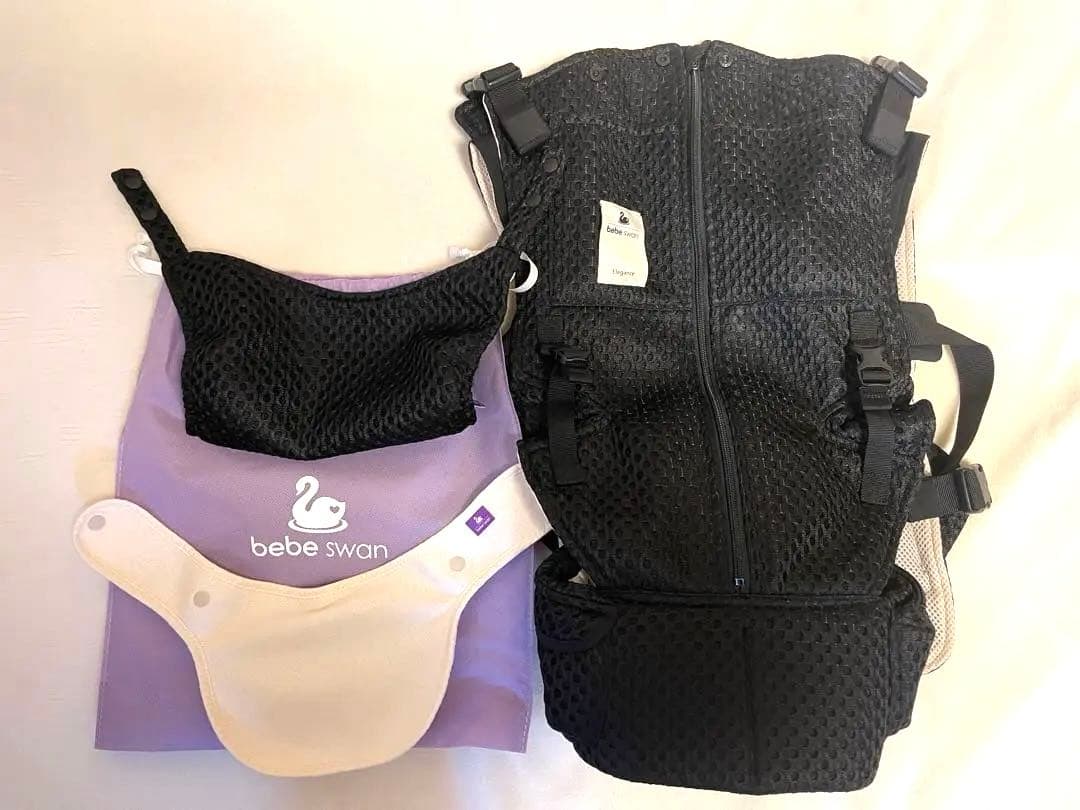 【試着のみ】bebe swan ベベスワン　抱っこ紐 黒 よだれかけセット セットパッケージ】べべスワン抱っこ紐xラブツリー抱っこ紐 - LOVE TREE