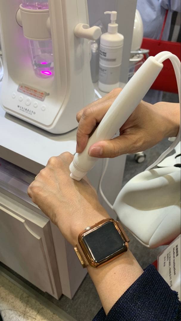 再入荷★夏に大人気★【上位機種】毛穴ゴッソリ◆ハイドラフェイシャルマシン