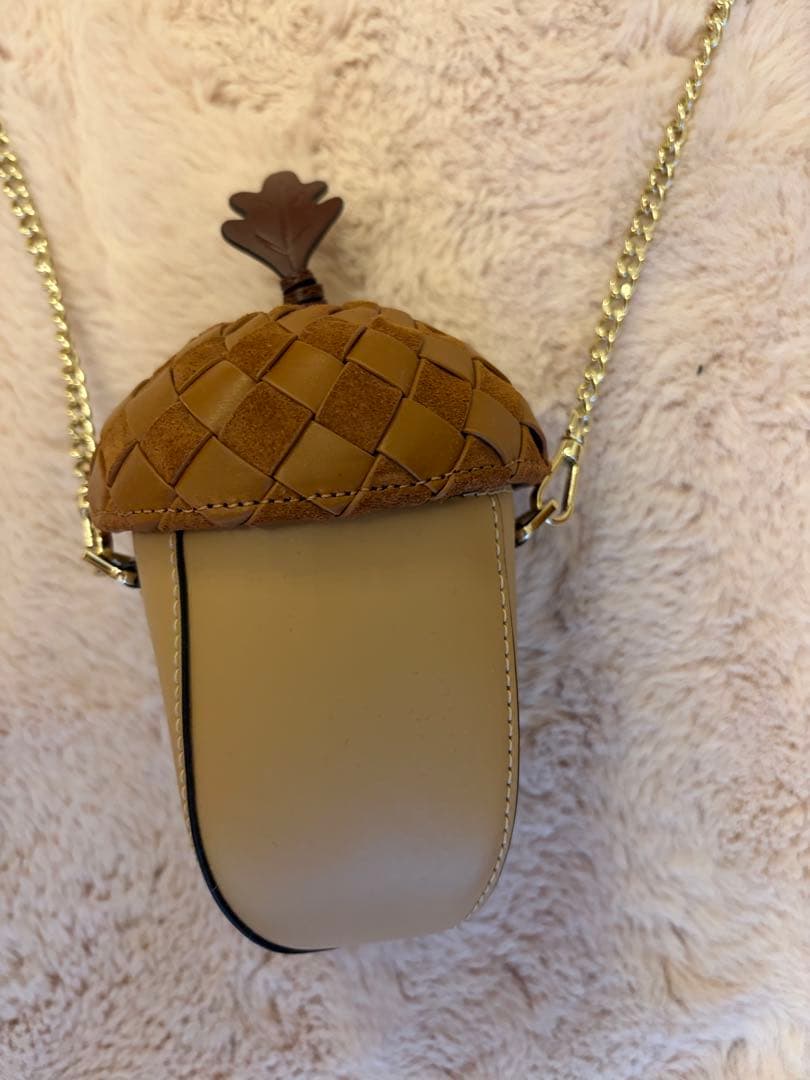 ケイトスペード 3D クロスボディバック どんぐり ドングリ