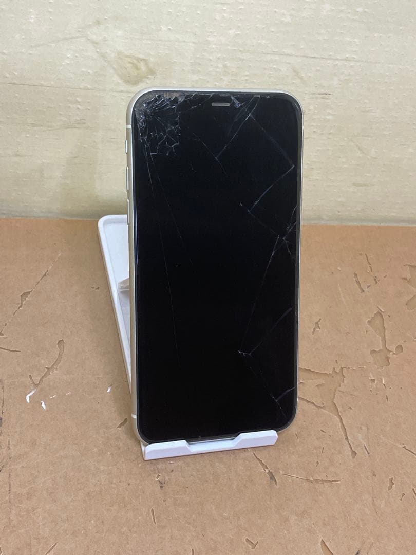 スマートフォン本体 Apple iPhone11 NWLU2J/A 64GB iPhone11 64GB ホワイト MWLU2J／A 国内版SIMフリー MWLU2J/A ホワイト