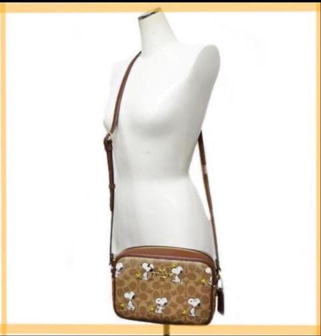 新作コーチCOACHスヌーピーコラボシグネチャー斜め掛けショルダー